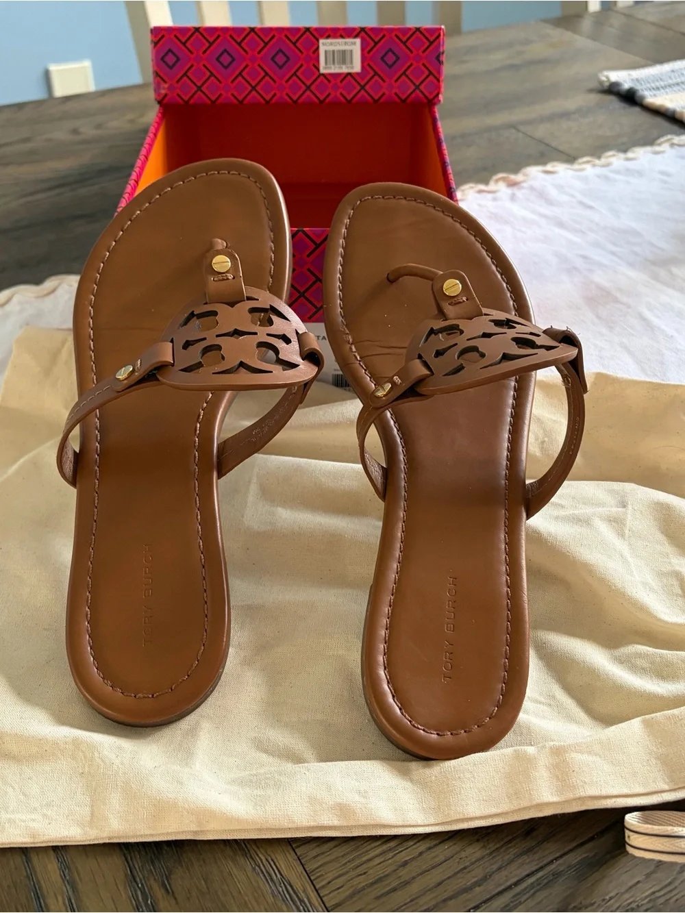 Tory Burch box label